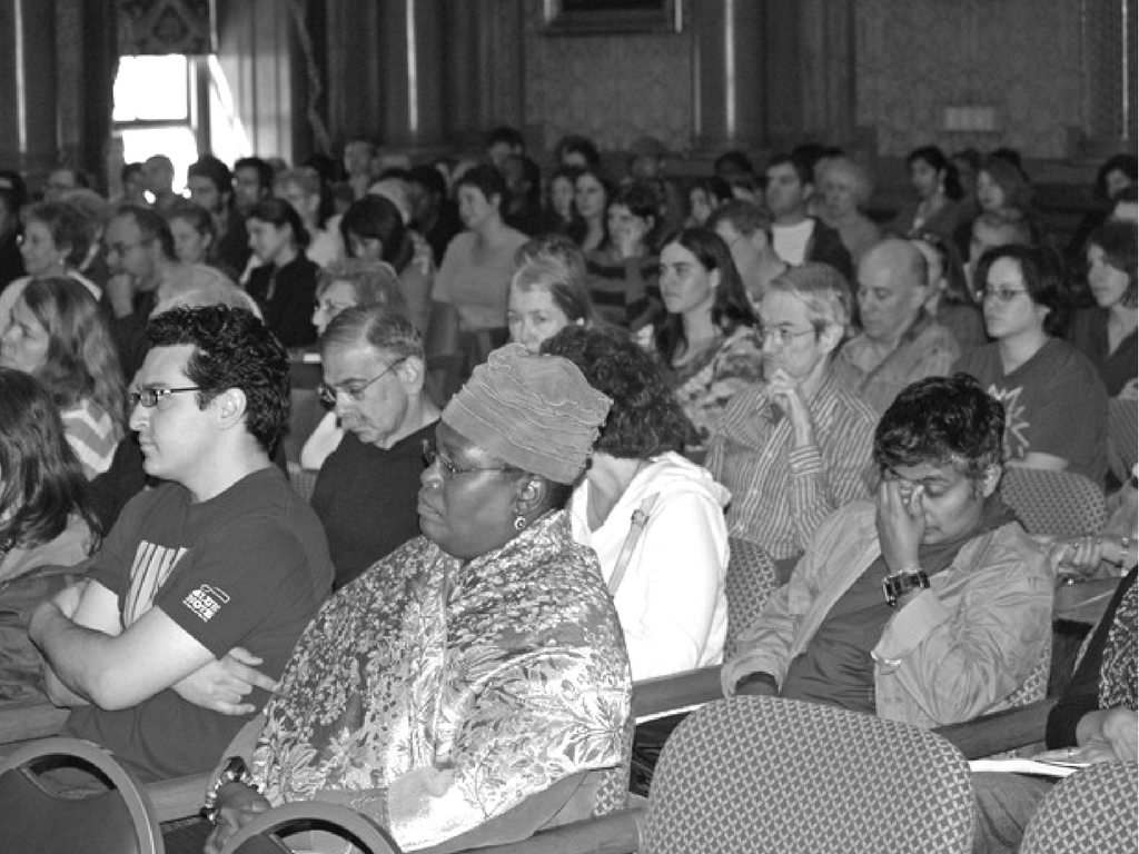 If the audience has judged what you are saying negatively, they may grimace or clench their teeth, shake their head no, frown, or offer a tight, unpleasant smile. 