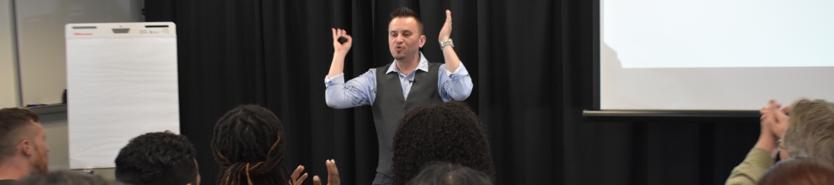 Ariel Ghinga's cover banner