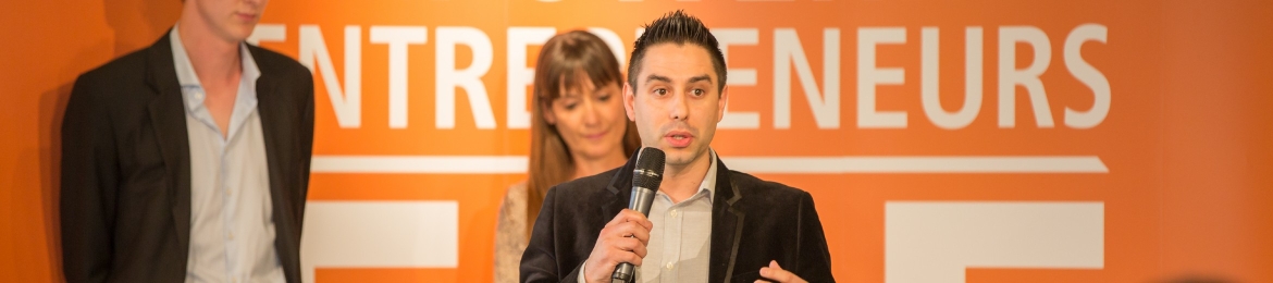 Julien de Waal's cover banner