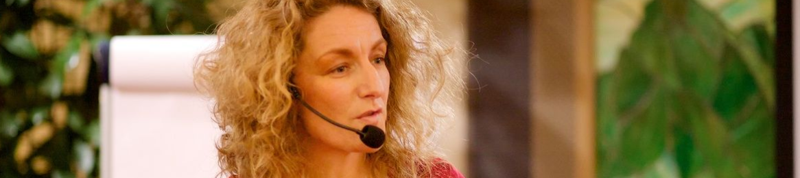 Lisa Bloom's cover banner