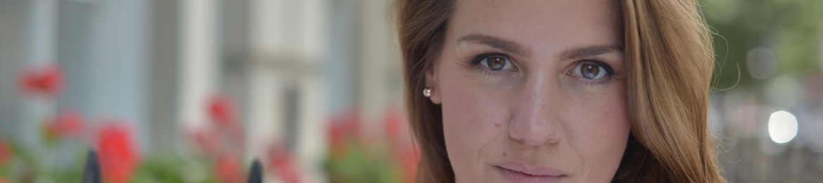 Maddy Anholt's cover banner