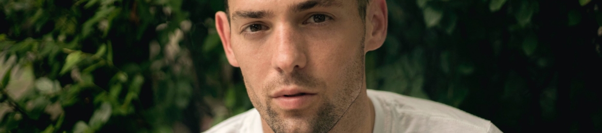 Moshe Newhouse's cover banner