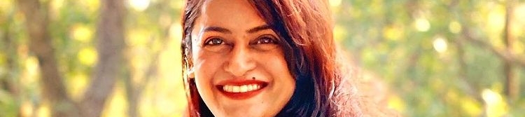 Powerful Women Entrepreneur Rohini Iyer's cover banner